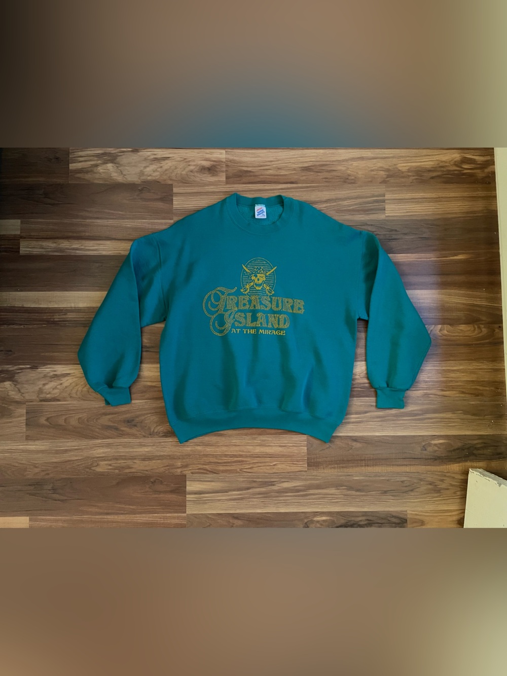 Vintage Treasure Island Las Vegas Crewneck Size XL – Teal Graphic Pullover